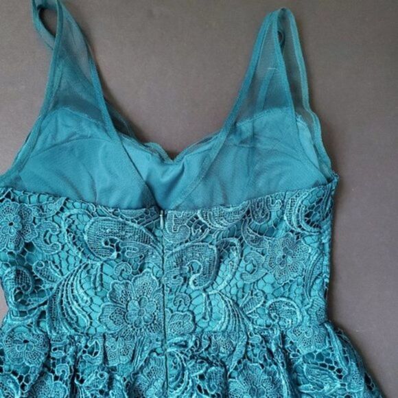 Adrianna Papell Green Lace Cocktail Dress - Picture 8 of 10